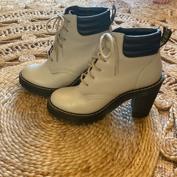 sold on Ⓜ️: RARE Dr Martens Averil Boot Heels in Alpaca sz 7 - Picture 7 of 8